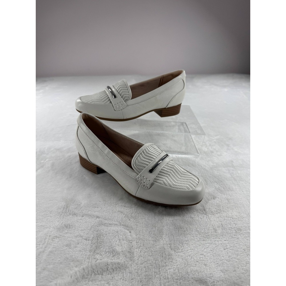 Clarks Juliet Aster Loafer Women's 5M Off White Leather Ultimate Comfort Padded
